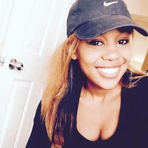 Meet your Posher, Alexis